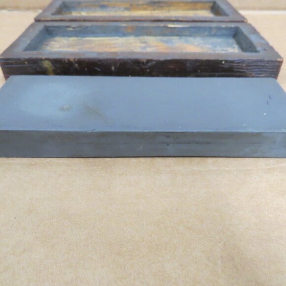 Vintage Razor Knife Sharpening Stone Hone Oilstone Oil Tool Wood Fitted Box - Picture 2 of 10